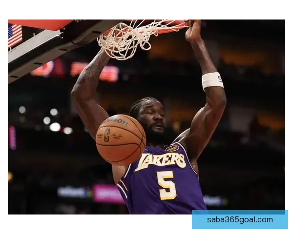 里夫斯谈艾顿与海斯挡拆风格各异 选择正确是关键